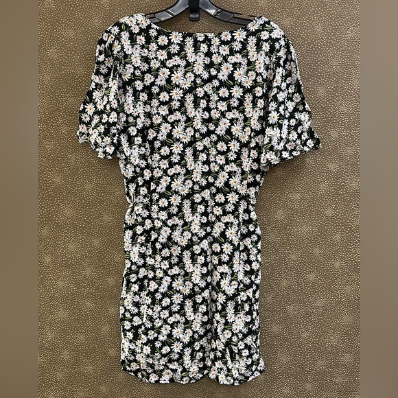 🔥🔥🔥NEW Le Lis Floral Daisy Mini Dress - Picture 5 of 8